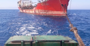 Karaya oturan tanker kurtarıldı
